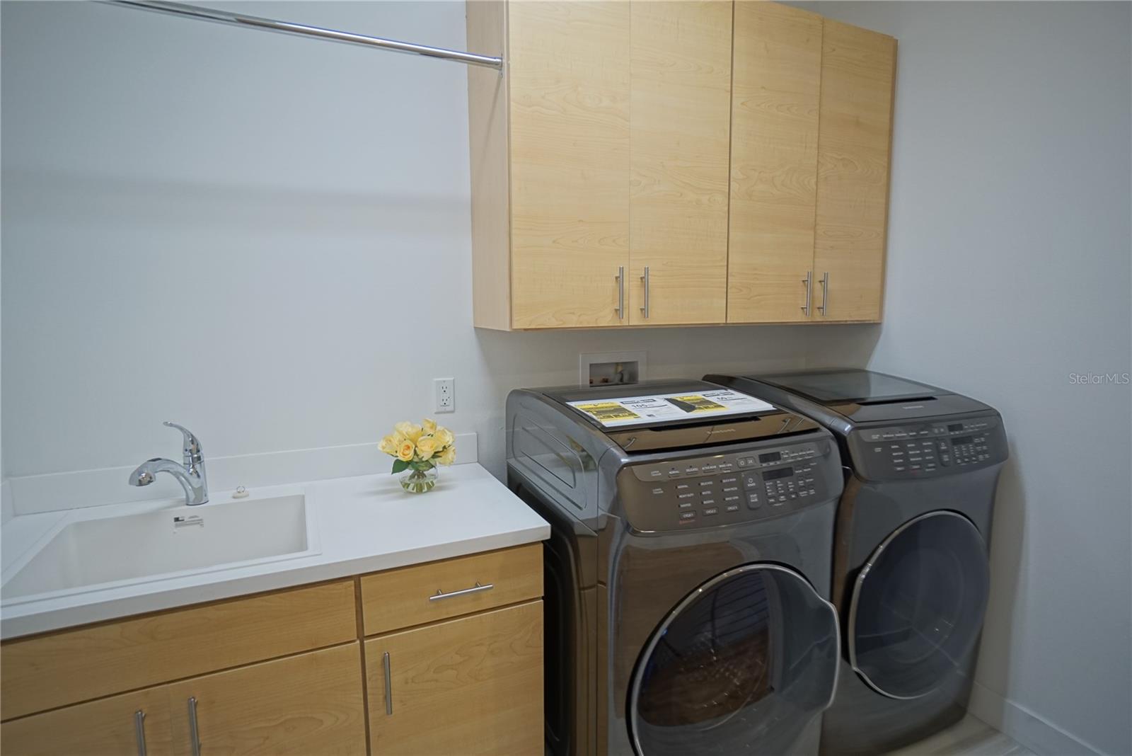 BEACH PARK ANNEX - Residential Lease