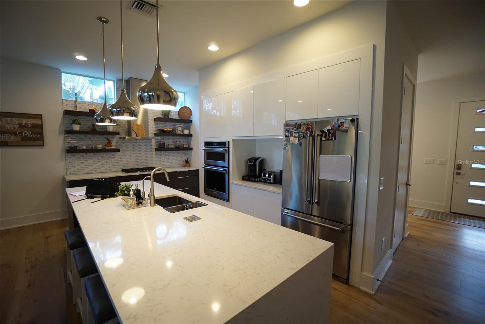 BEACH PARK ANNEX - Residential Lease