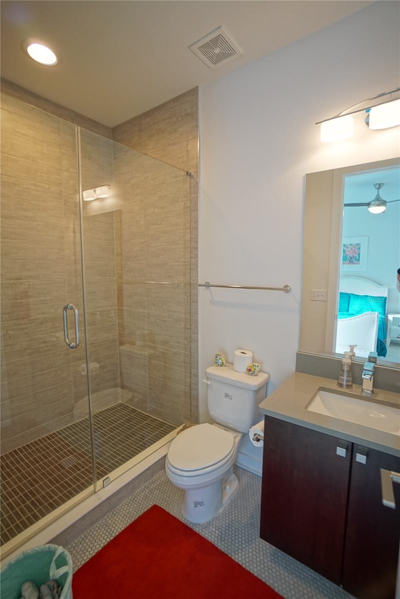 BEACH PARK ANNEX - Residential Lease