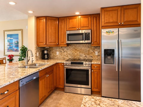 2620 Cove Cay Drive 306, Clearwater, FL 33760