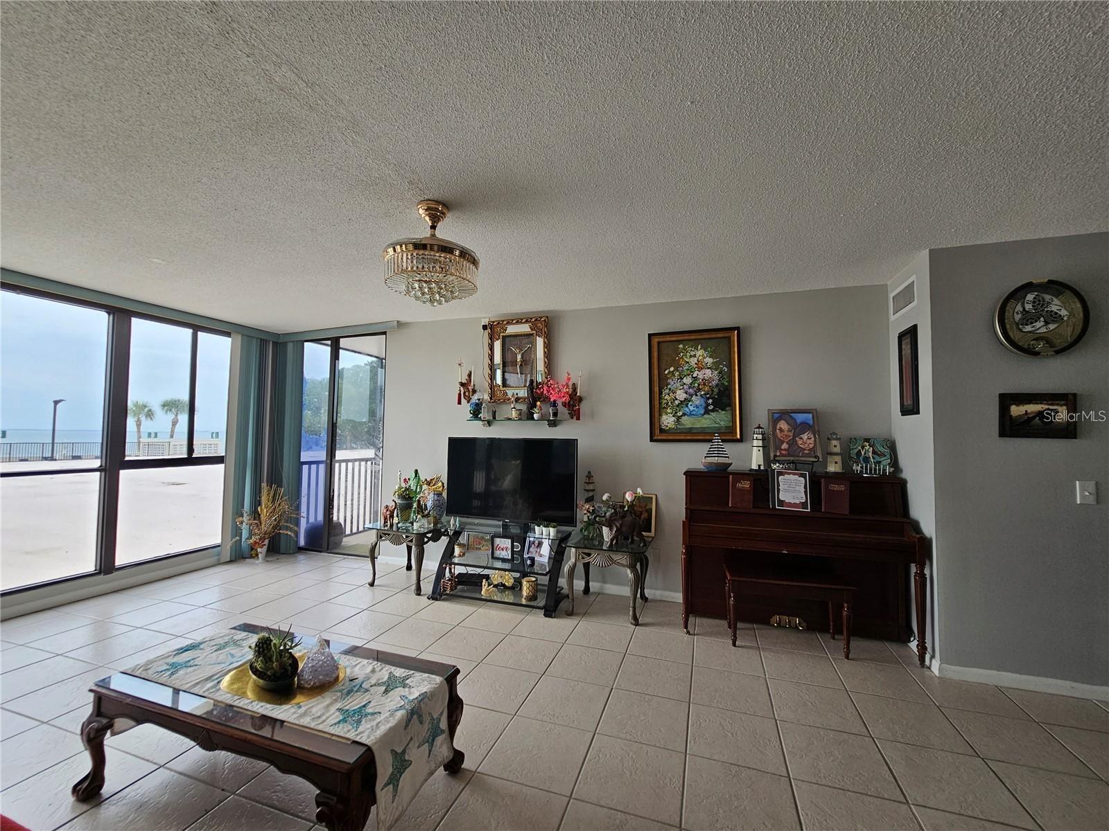 7100 SUNSHINE SKYWAY LANE S 205