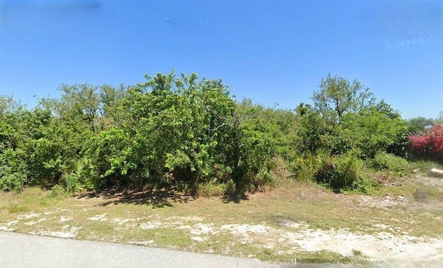 Great opportunity to own a 0.21-acre vacant residential lot in the desirable Sun 'n Lake of Lake Placid community. Zoned AU, this property is suitable for a mobile home or site-built home, offering flexibility for your future plans. Located on a quiet cul-de-sac, it provides a peaceful setting while still being close to local amenities.
Enjoy nearby golf courses, parks, and lakes that make Lake Placid a charming place to live or invest. Convenient access to shopping, dining, and daily essentials, with the natural beauty of Central Florida all around. Whether you're looking to build now or hold for the future, this lot offers great potential.
All information is deemed reliable but should be independently verified.