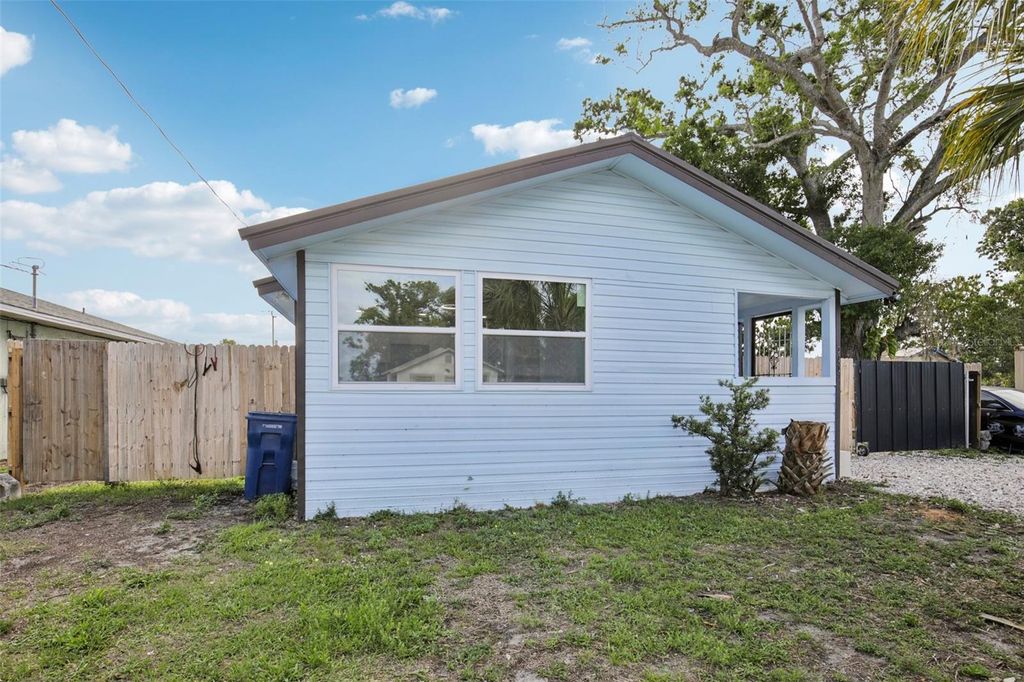 Photo of 1712 3rd Avenue W, Palmetto, FL 34221 (MLS # A4689556)