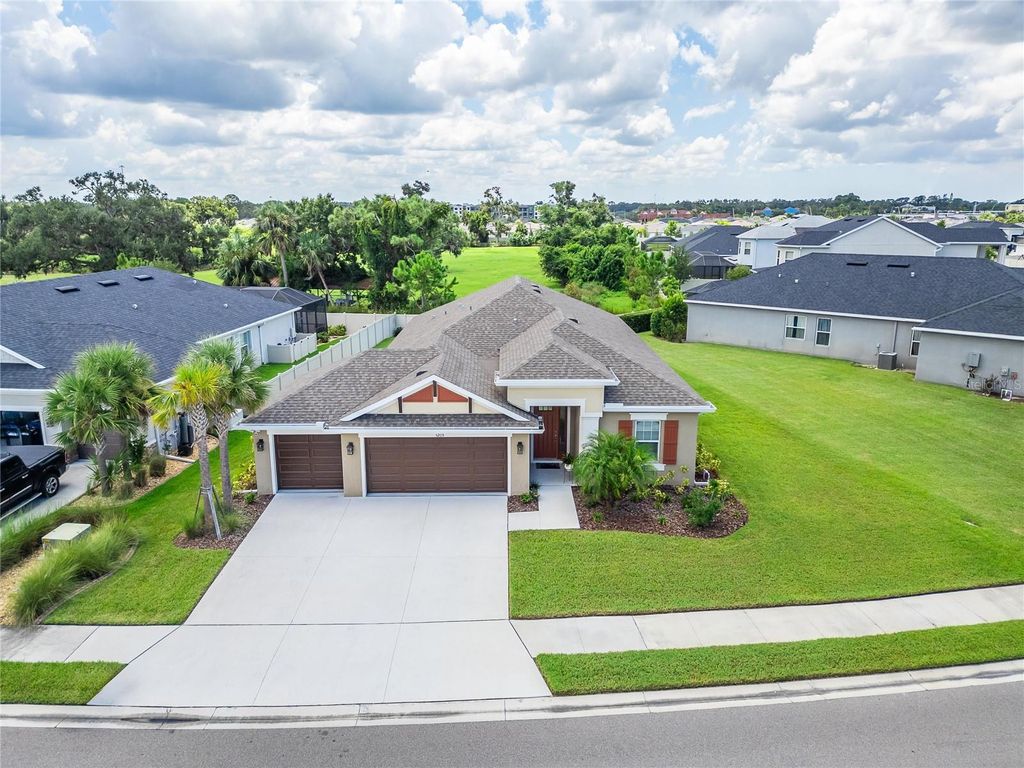 Photo of 5205 Los Robles Court, Palmetto, FL 34221 (MLS # TB8419859)