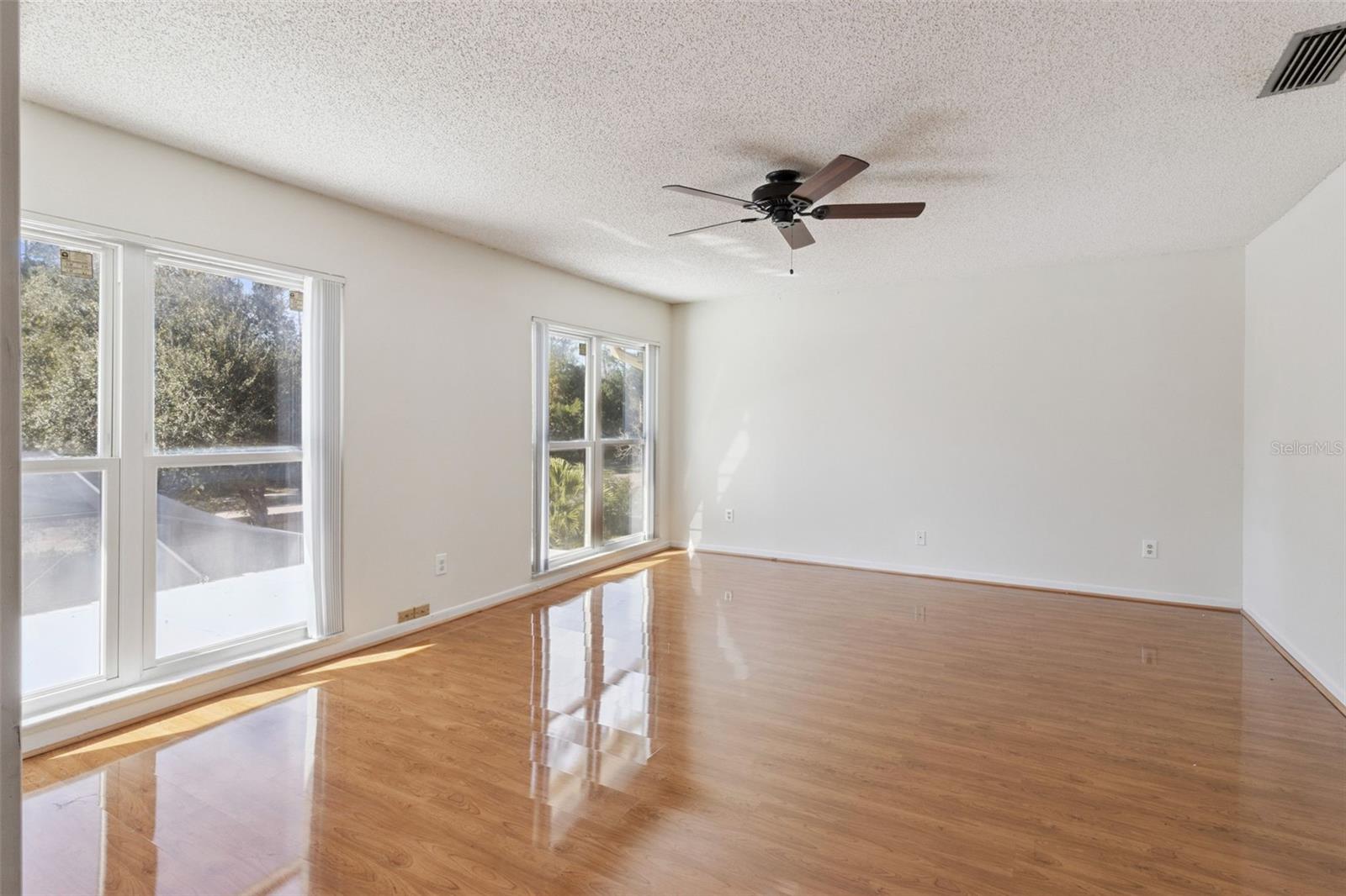 NORTHDALE GOLF CLB SEC D UN 1 - Residential