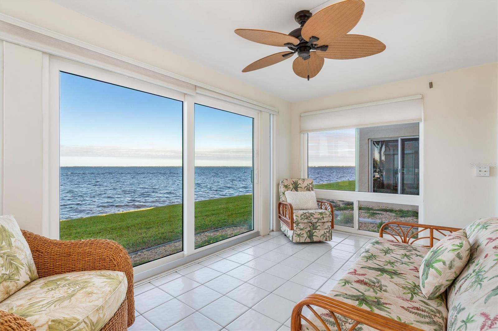 COLONY POINT - Residential