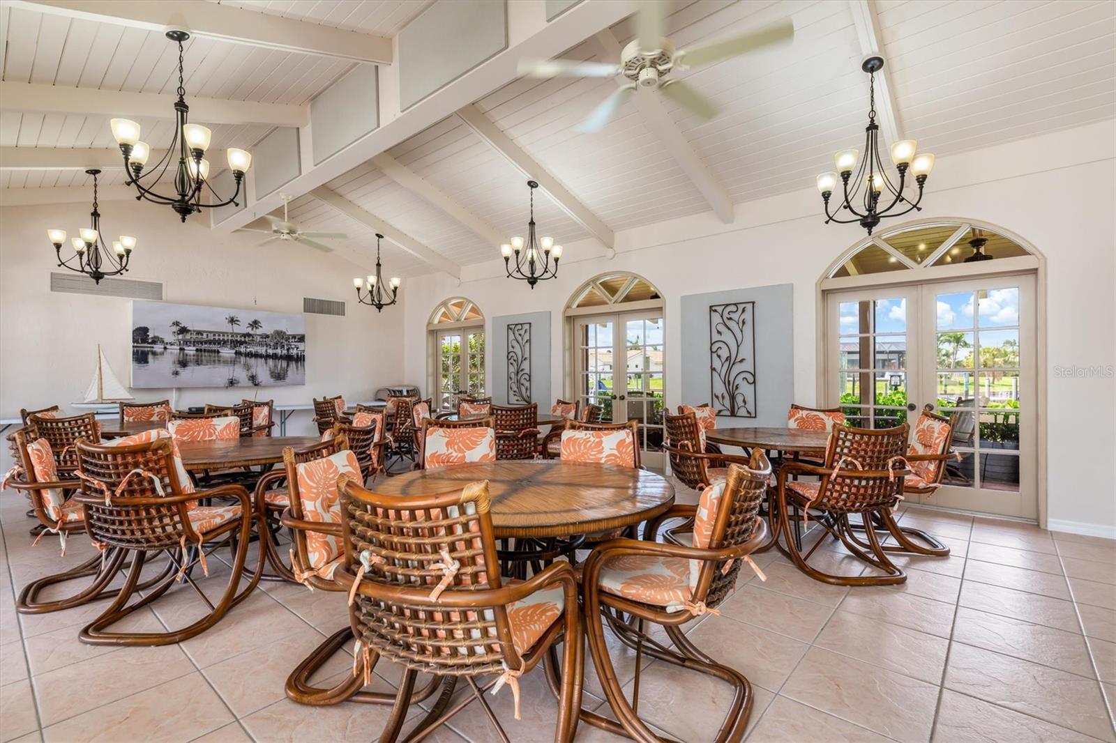 COLONY POINT - Residential