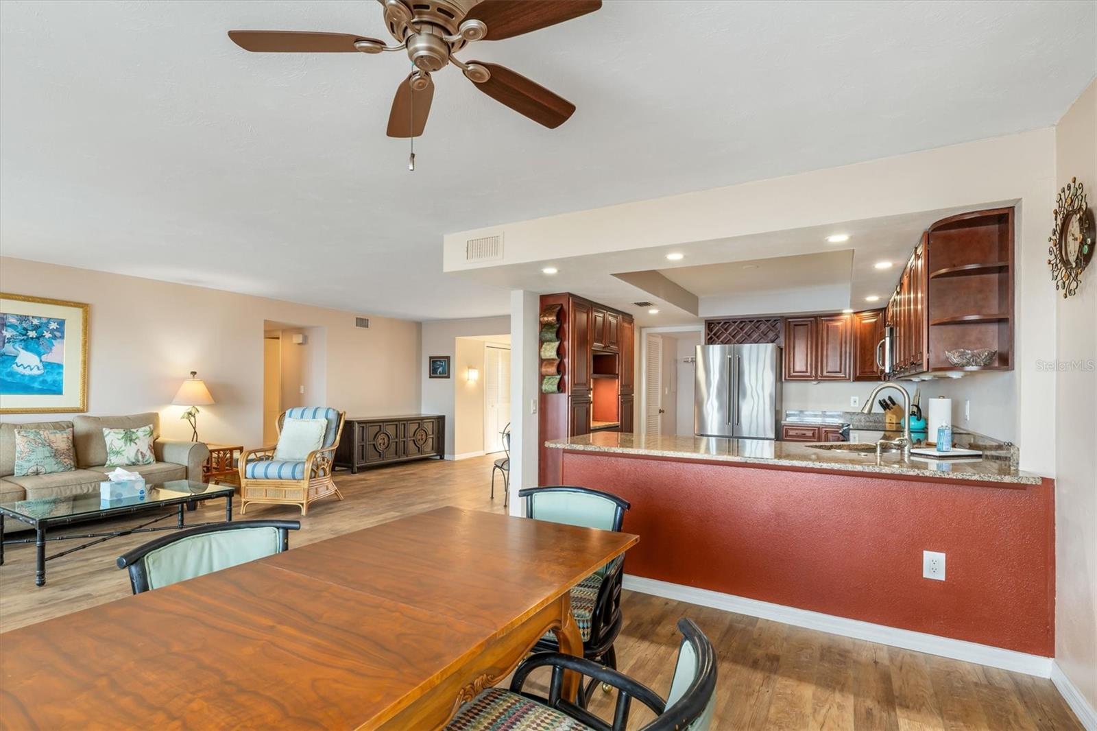 COLONY POINT - Residential