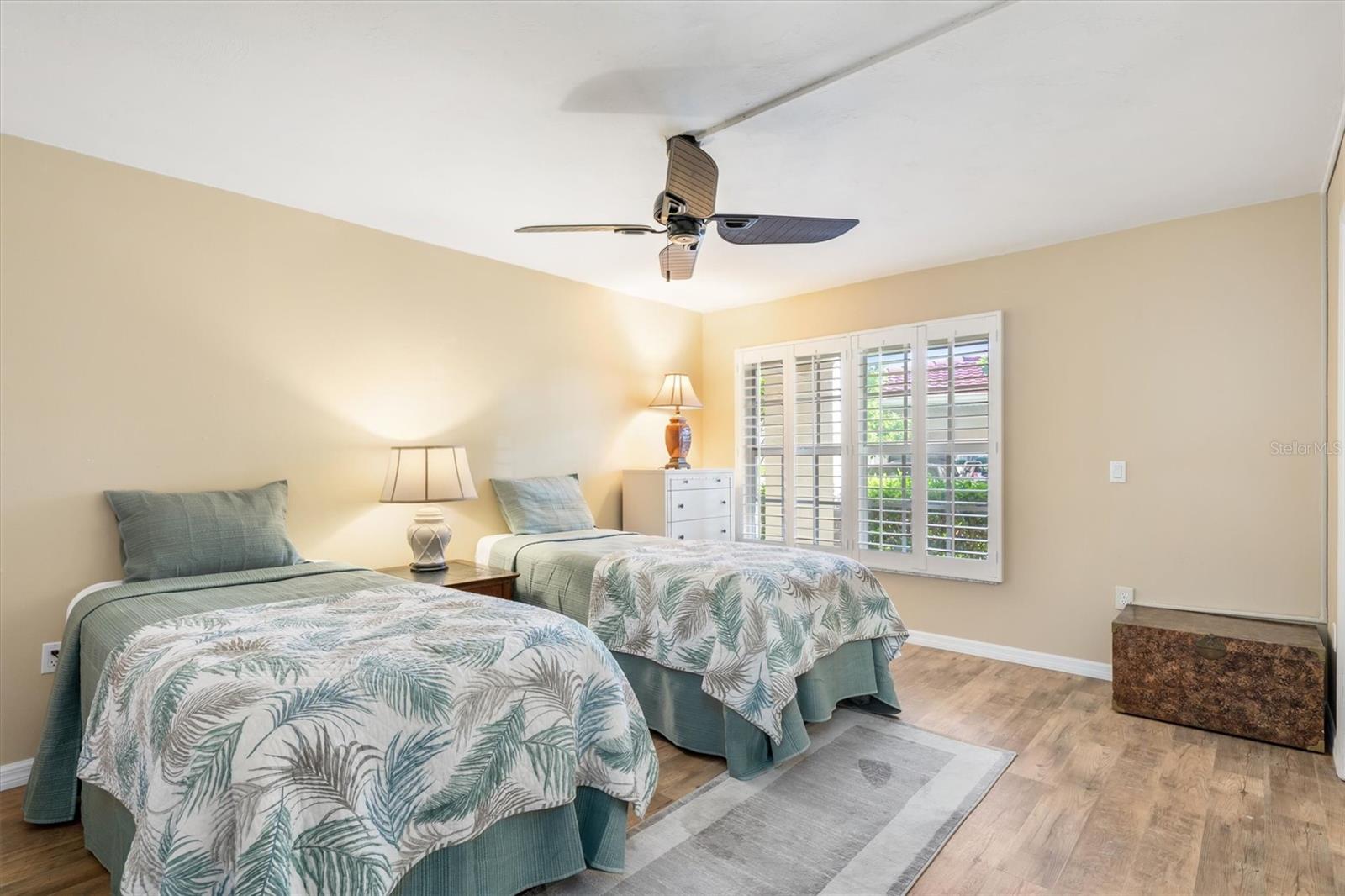 COLONY POINT - Residential