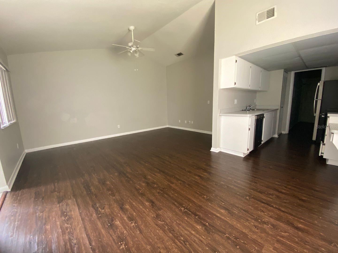 SERENOLA MANOR UNIT 3 NAPIER - Residential Lease