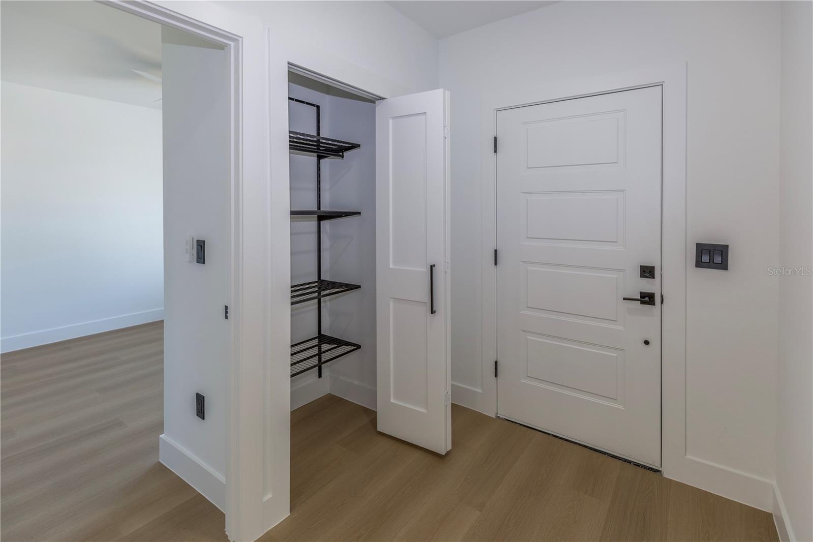 1834/1836 19TH STREET S