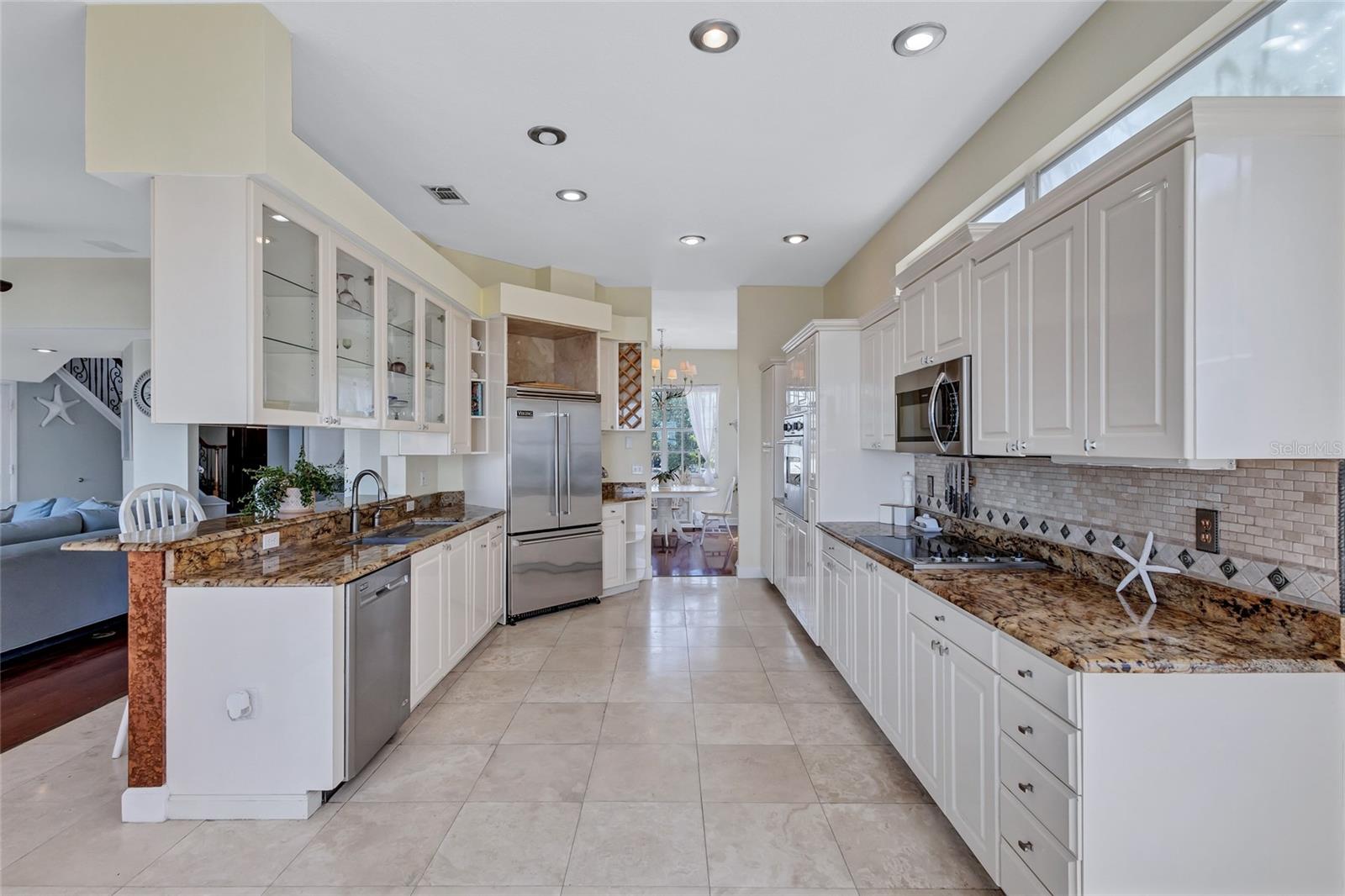 BAYWOOD SHORES - Residential