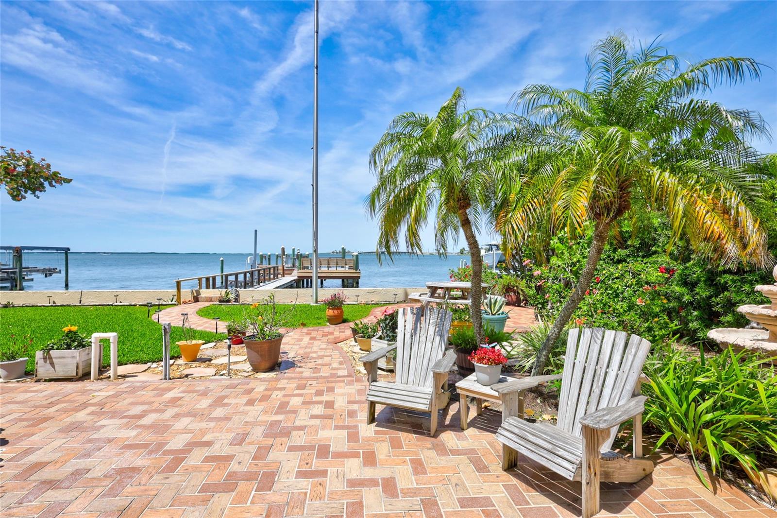 BAYWOOD SHORES - Residential