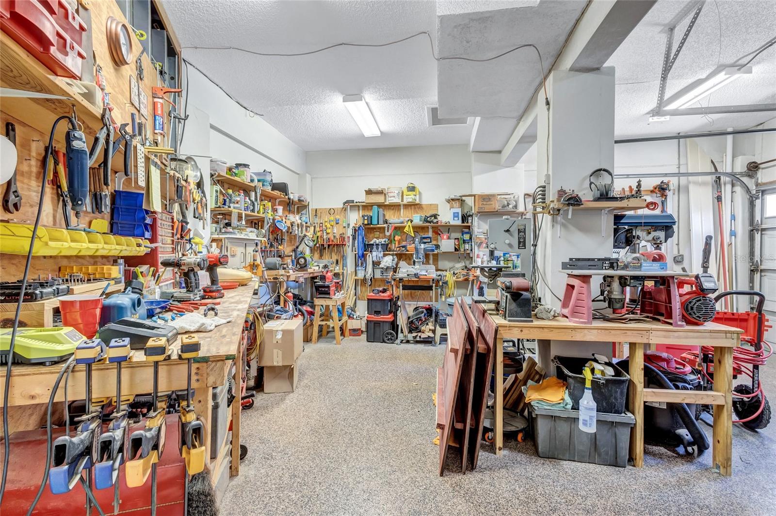 BAYWOOD SHORES - Residential