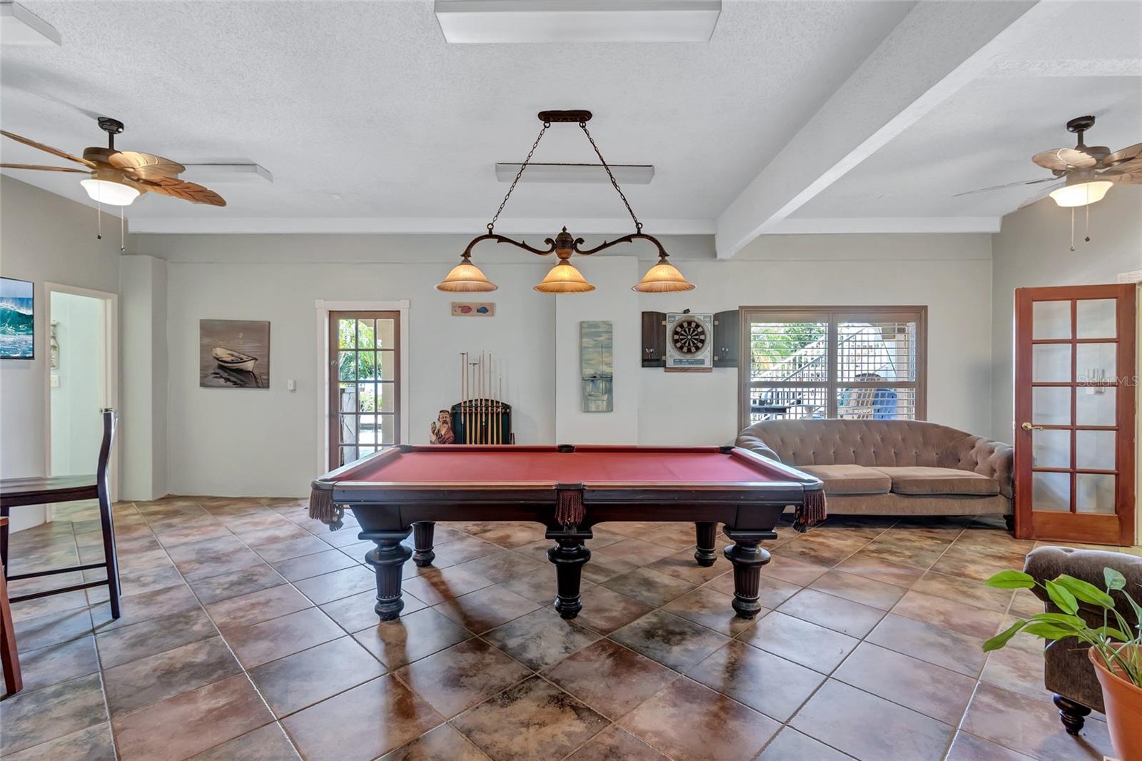 BAYWOOD SHORES - Residential