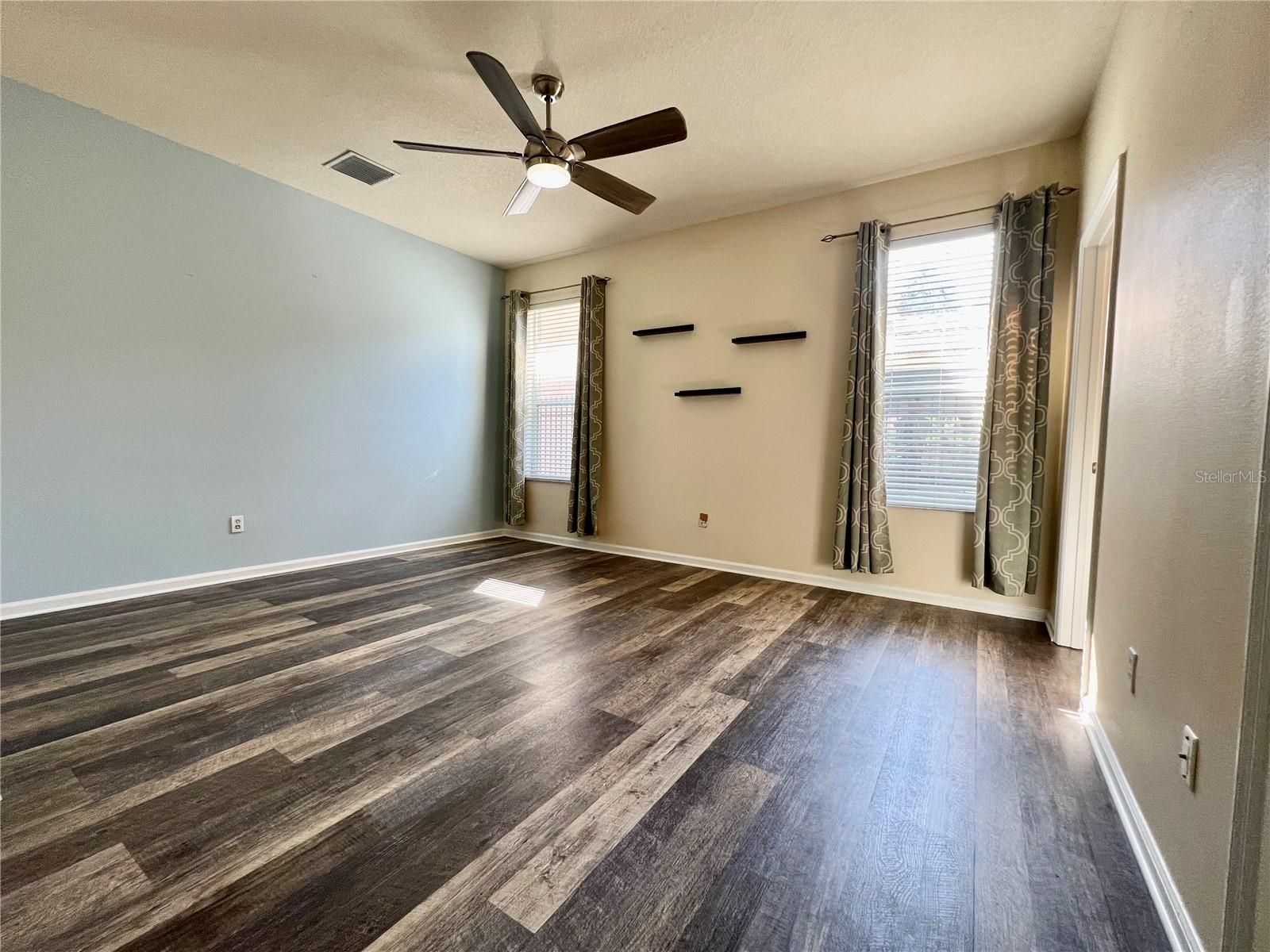 LANDSBROOK TERRACE - Residential Lease