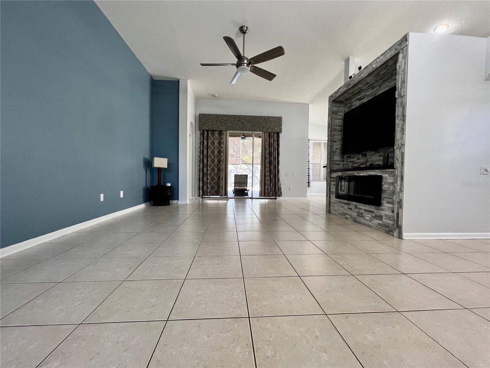 LANDSBROOK TERRACE - Residential Lease