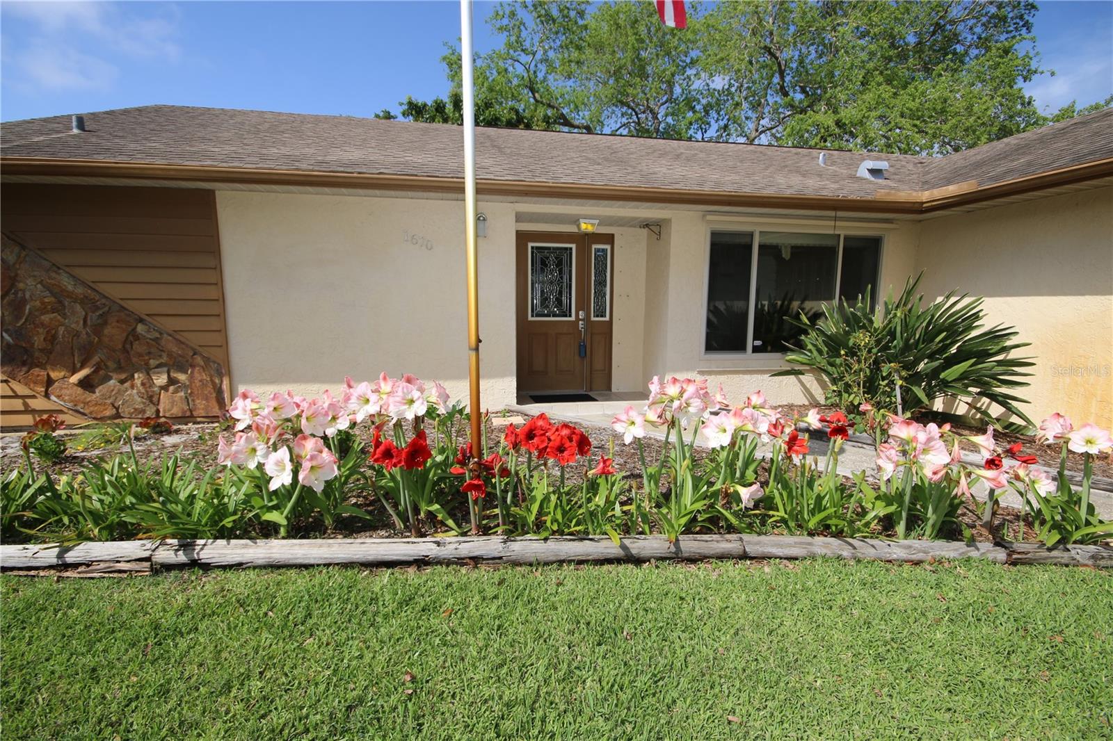 1670 PALMWOOD DRIVE