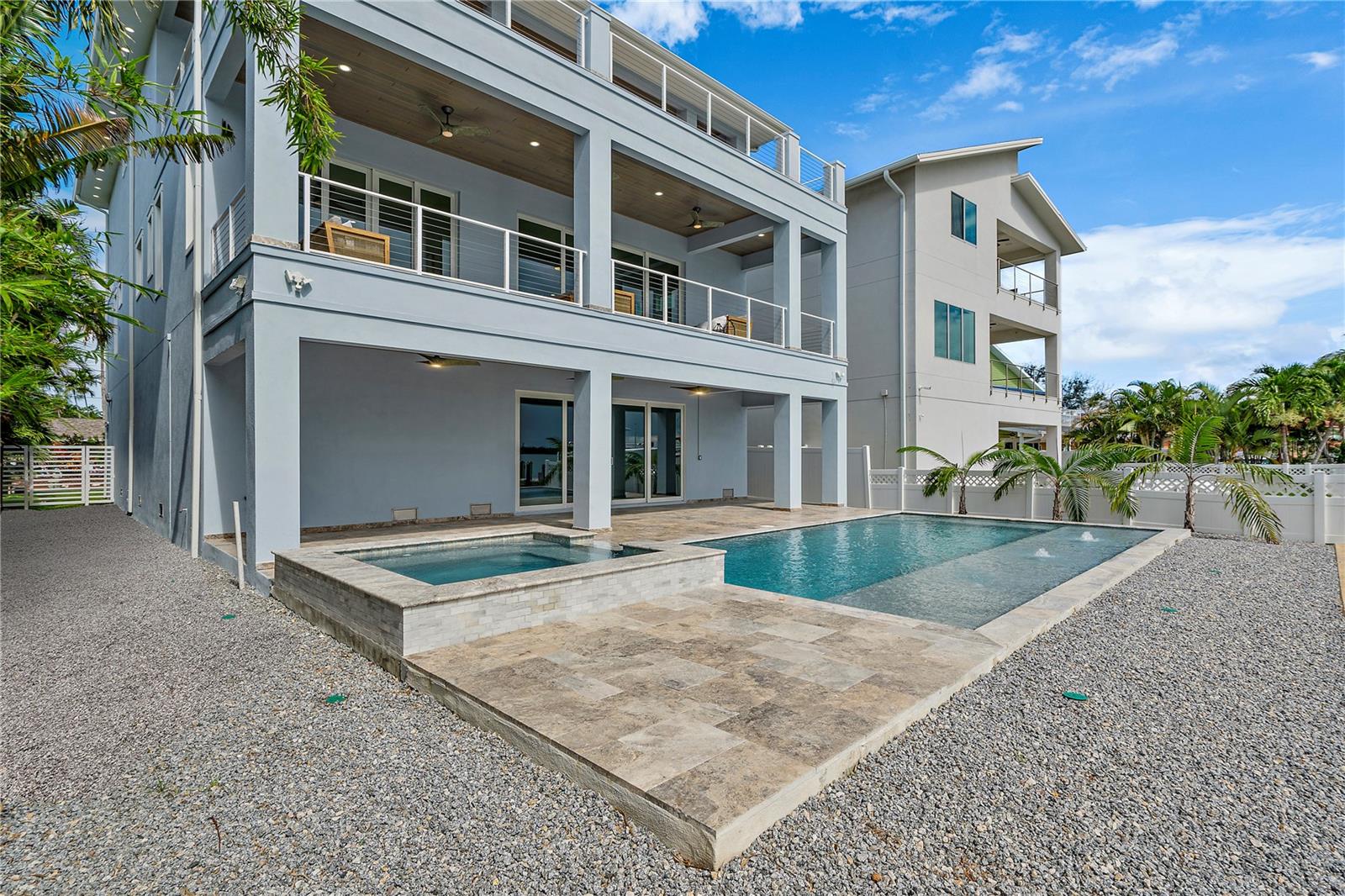 LONE PALM BEACH 2ND ADD - Residential