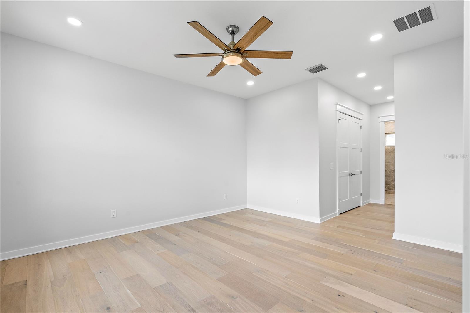 LONE PALM BEACH 2ND ADD - Residential