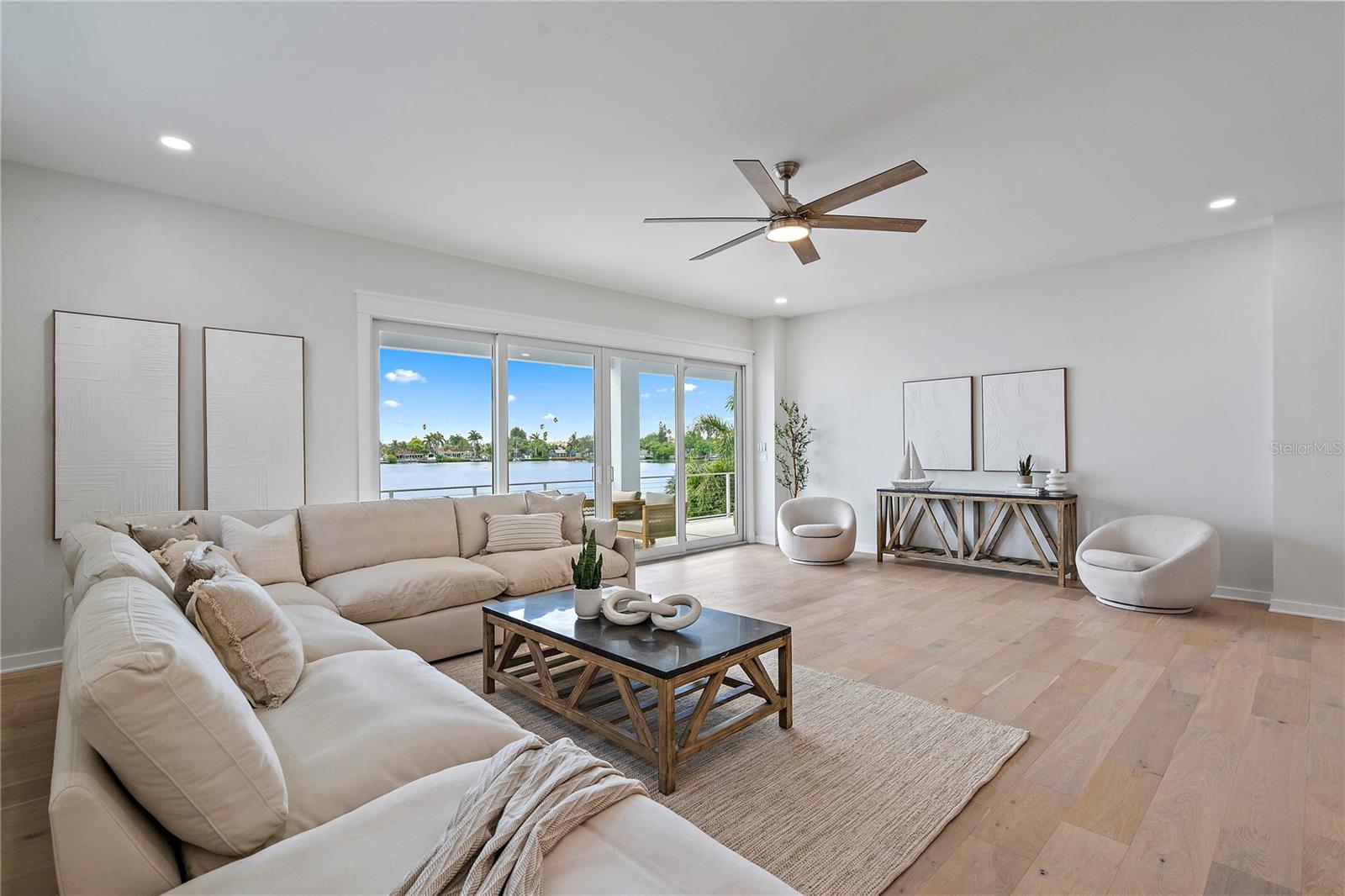 LONE PALM BEACH 2ND ADD - Residential