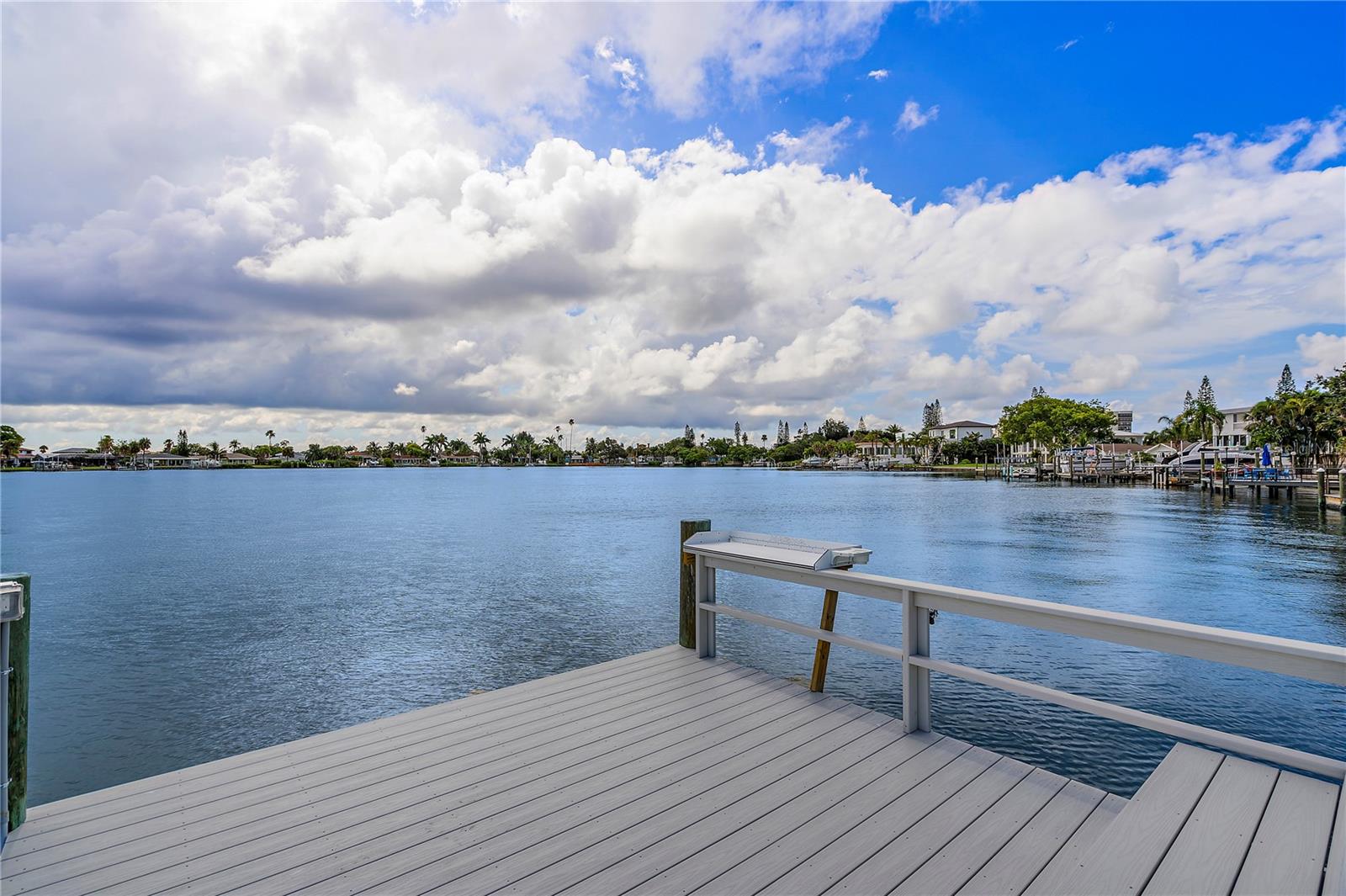 LONE PALM BEACH 2ND ADD - Residential