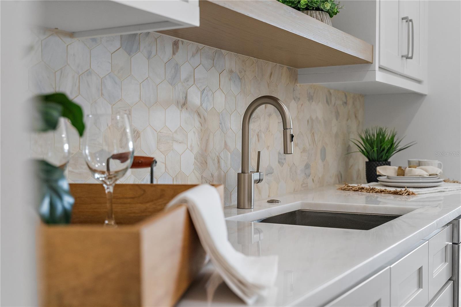 LONE PALM BEACH 2ND ADD - Residential