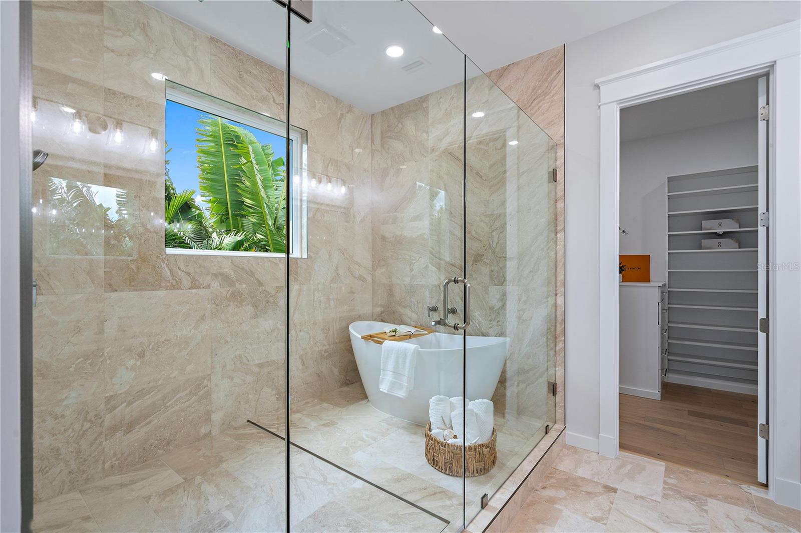 LONE PALM BEACH 2ND ADD - Residential