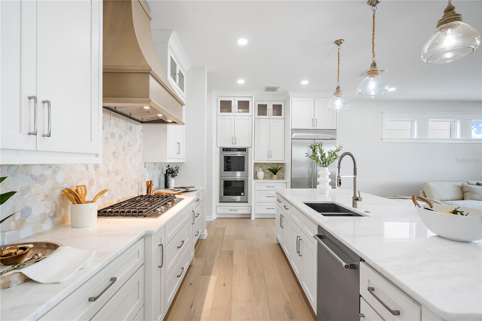 LONE PALM BEACH 2ND ADD - Residential