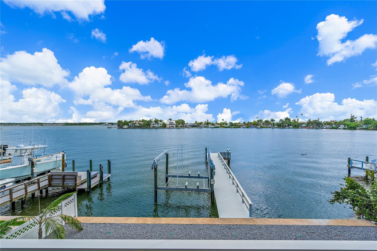 LONE PALM BEACH 2ND ADD - Residential