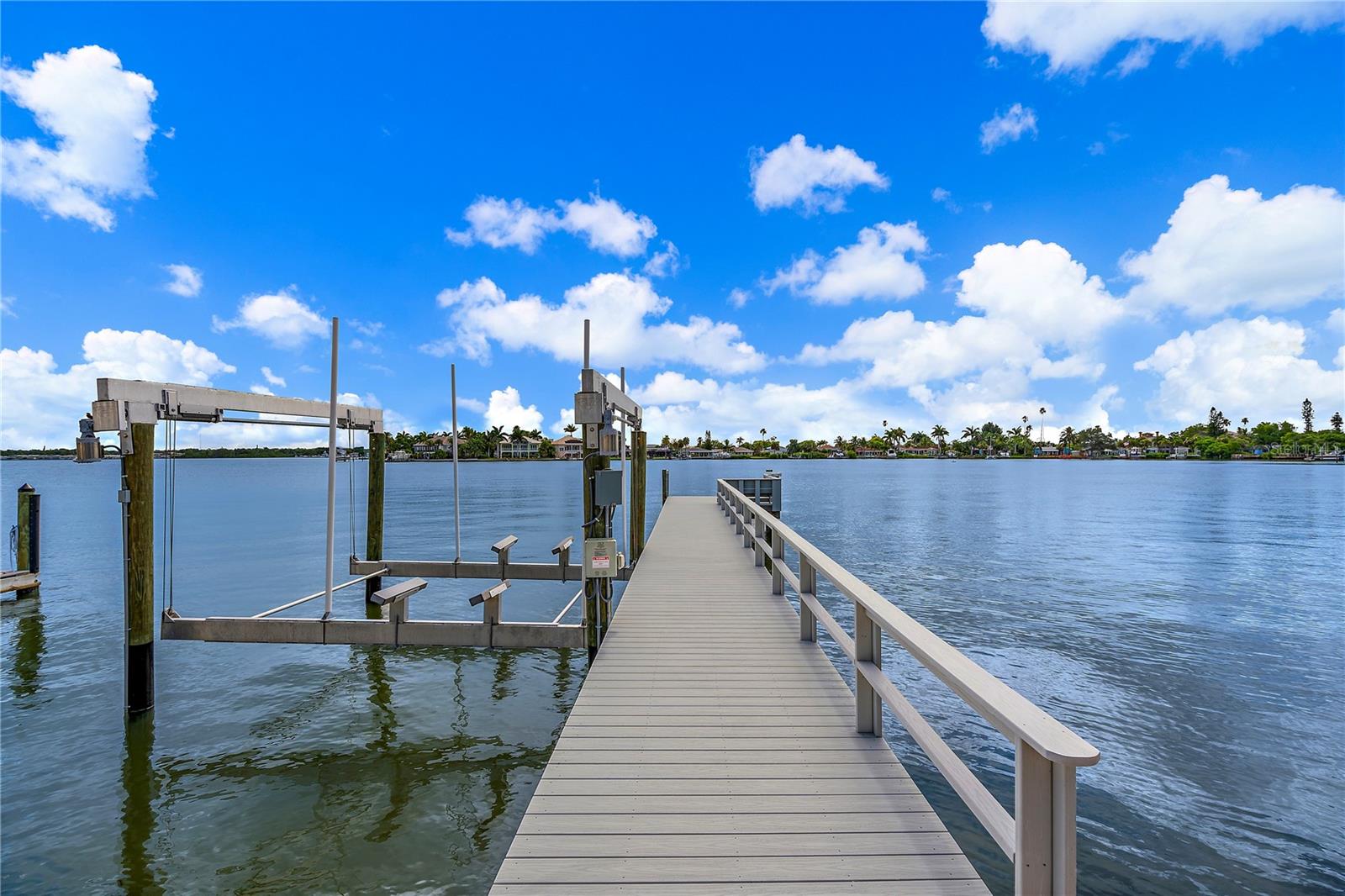 LONE PALM BEACH 2ND ADD - Residential