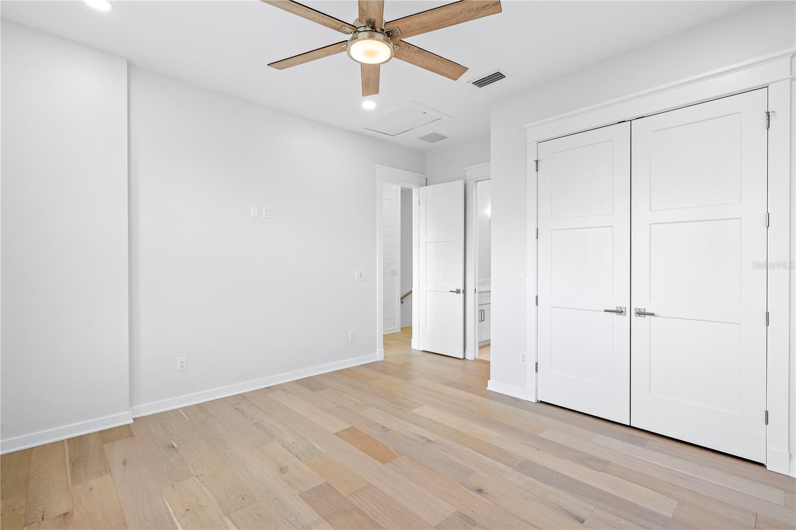 LONE PALM BEACH 2ND ADD - Residential