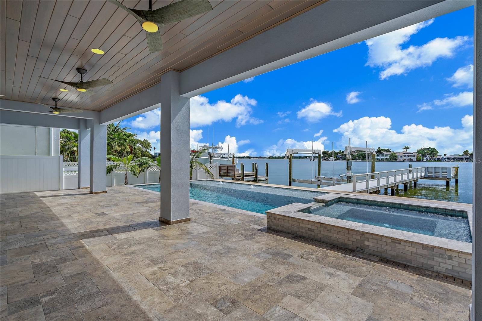 LONE PALM BEACH 2ND ADD - Residential