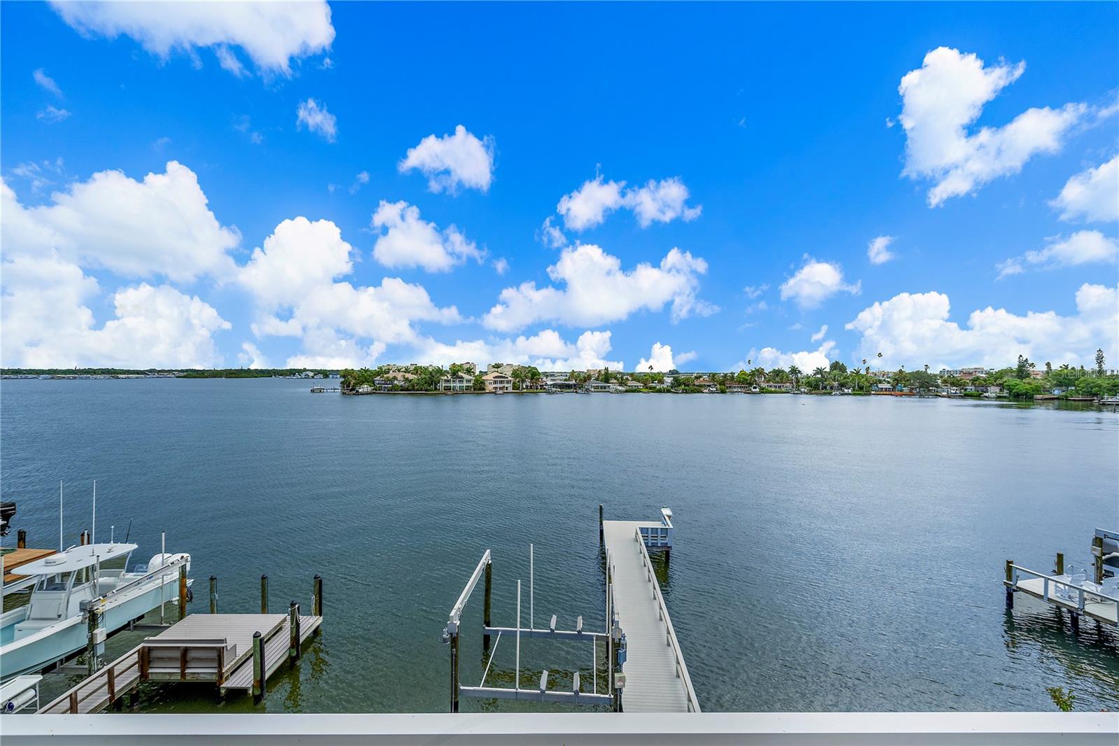 LONE PALM BEACH 2ND ADD - Residential