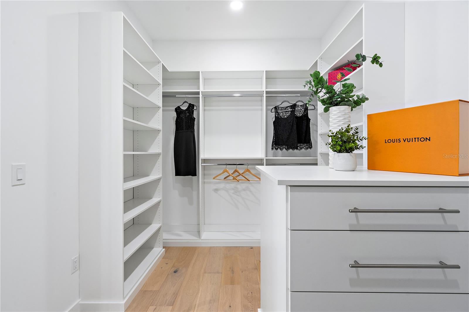 LONE PALM BEACH 2ND ADD - Residential