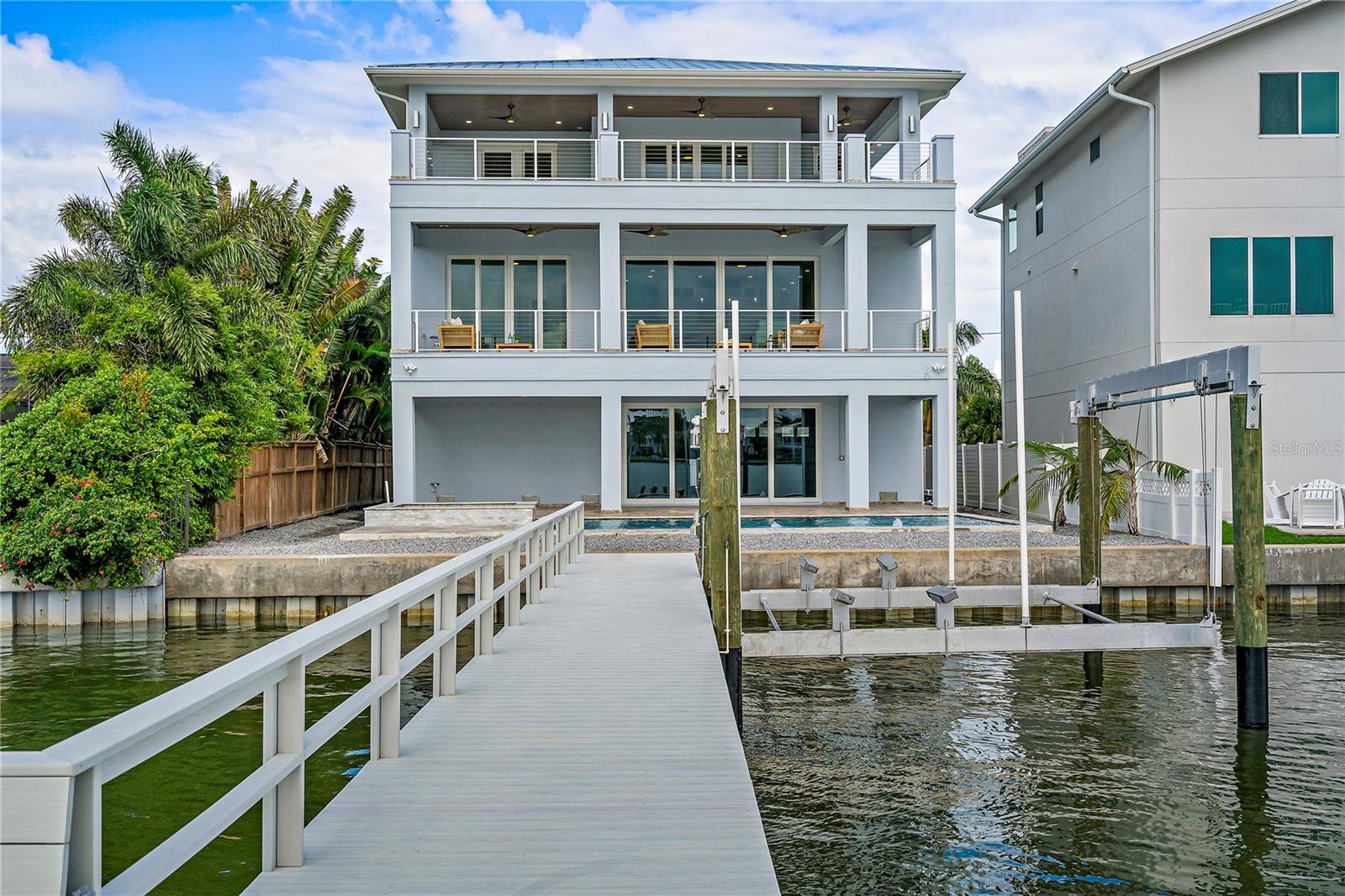 LONE PALM BEACH 2ND ADD - Residential