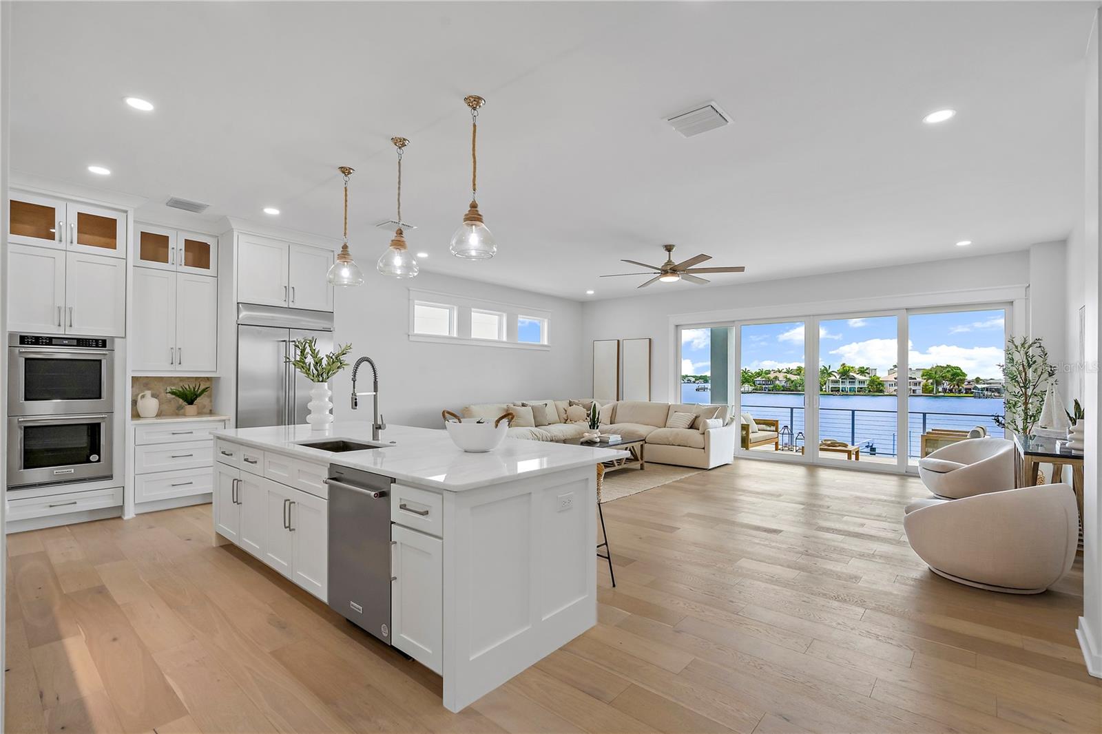 LONE PALM BEACH 2ND ADD - Residential