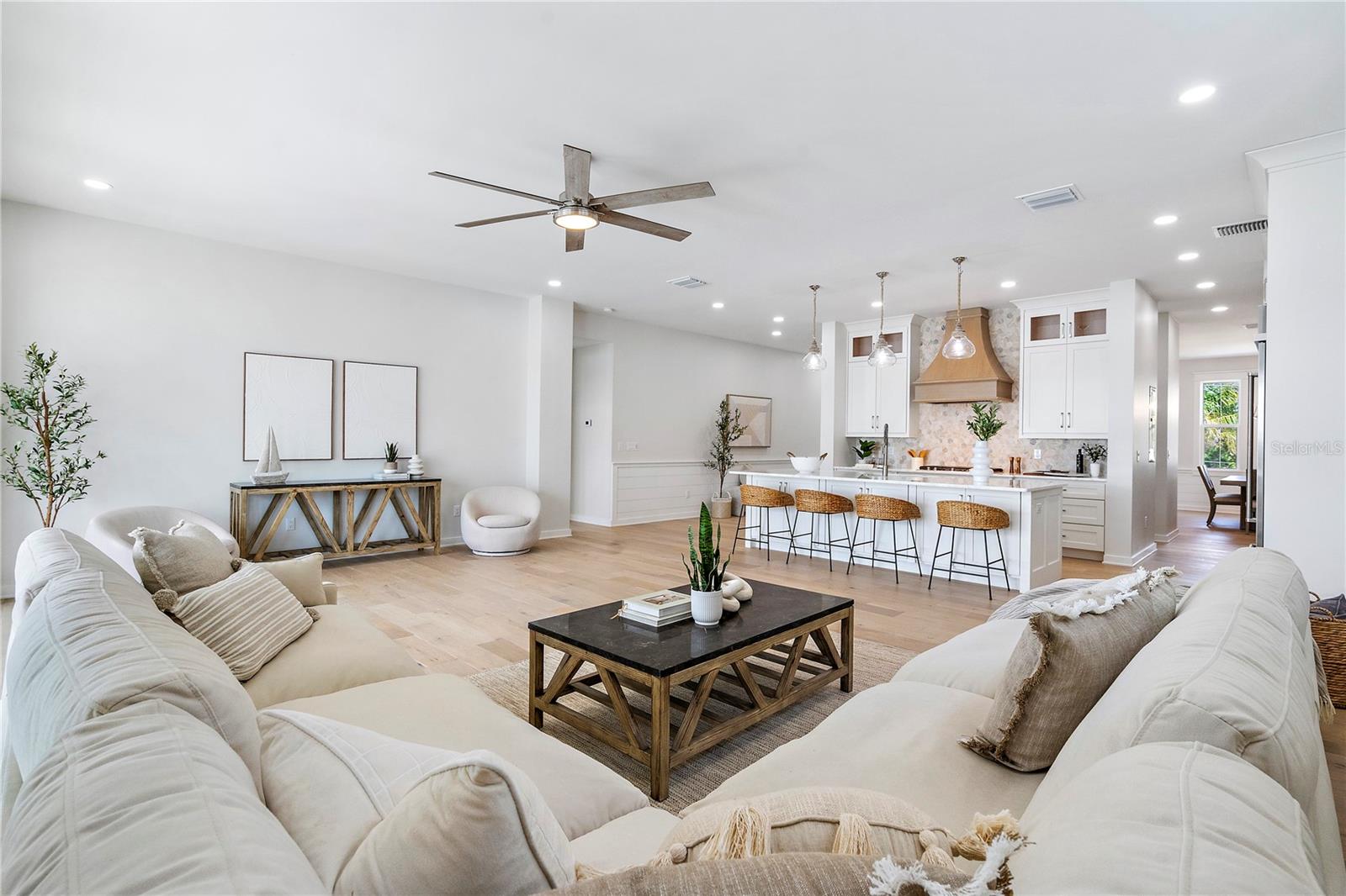 LONE PALM BEACH 2ND ADD - Residential