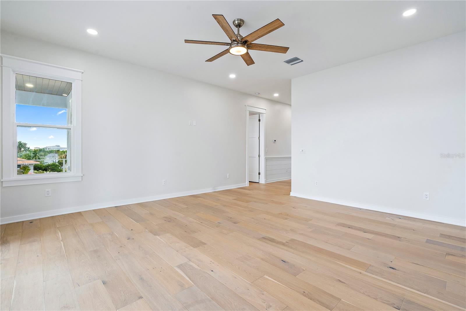 LONE PALM BEACH 2ND ADD - Residential