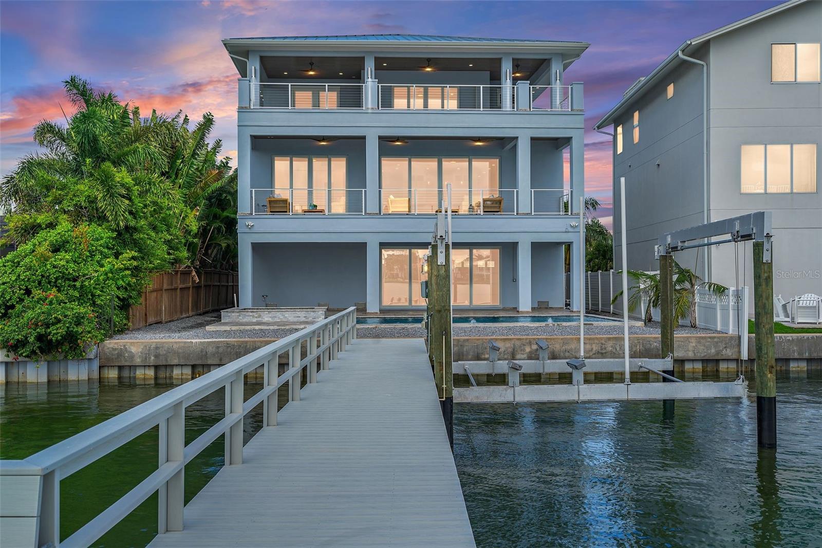 LONE PALM BEACH 2ND ADD - Residential