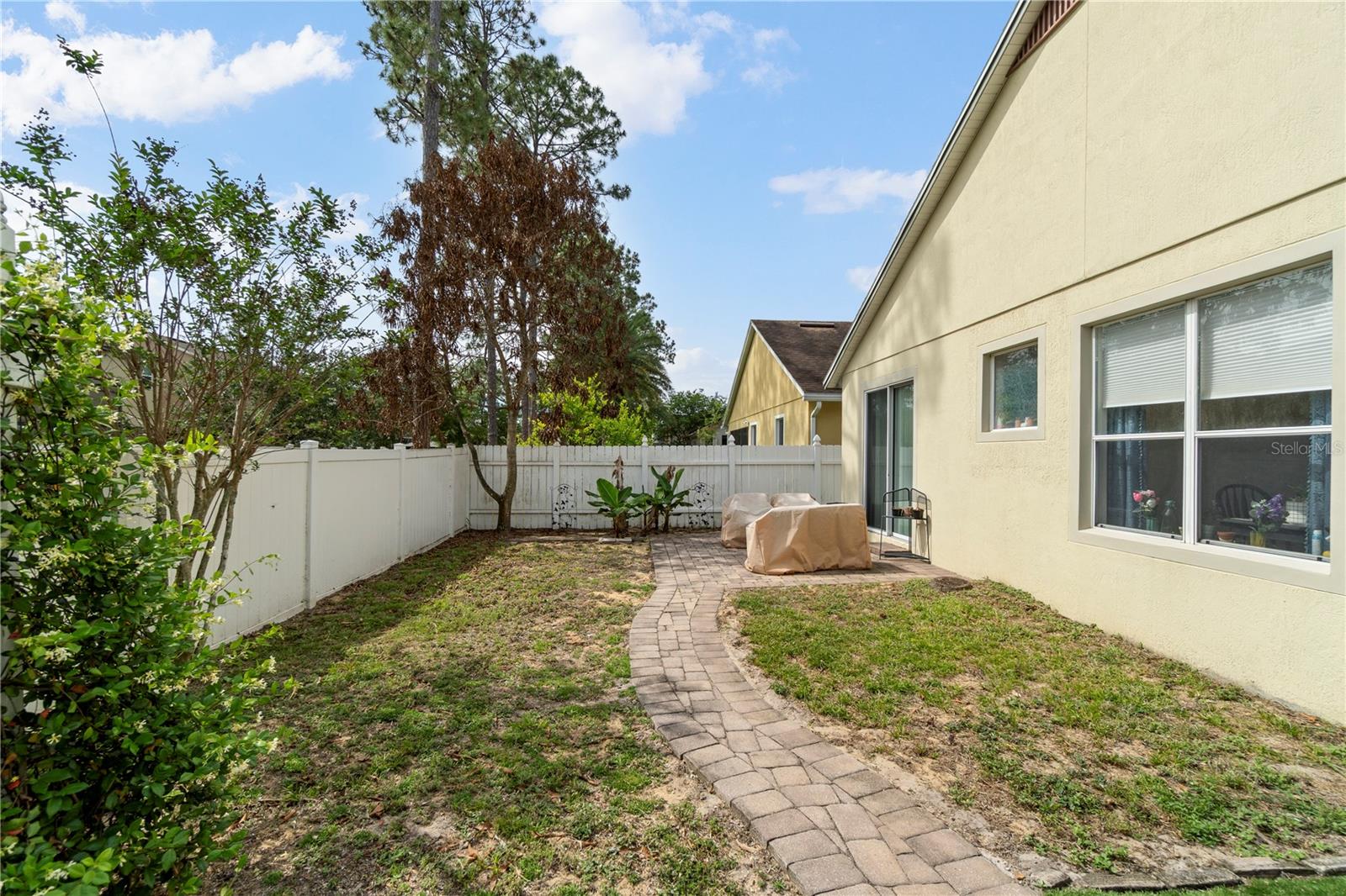 LAKES WINDERMERE PH 01 49 108 - Residential