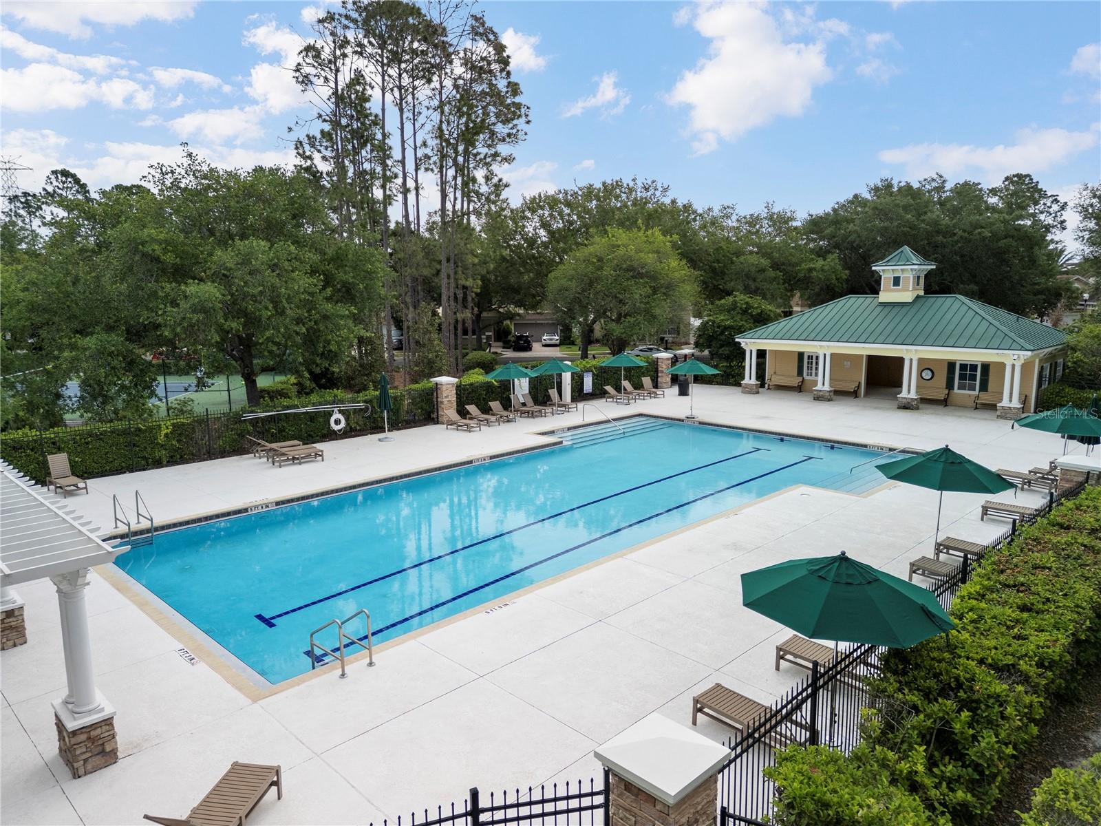 LAKES WINDERMERE PH 01 49 108 - Residential