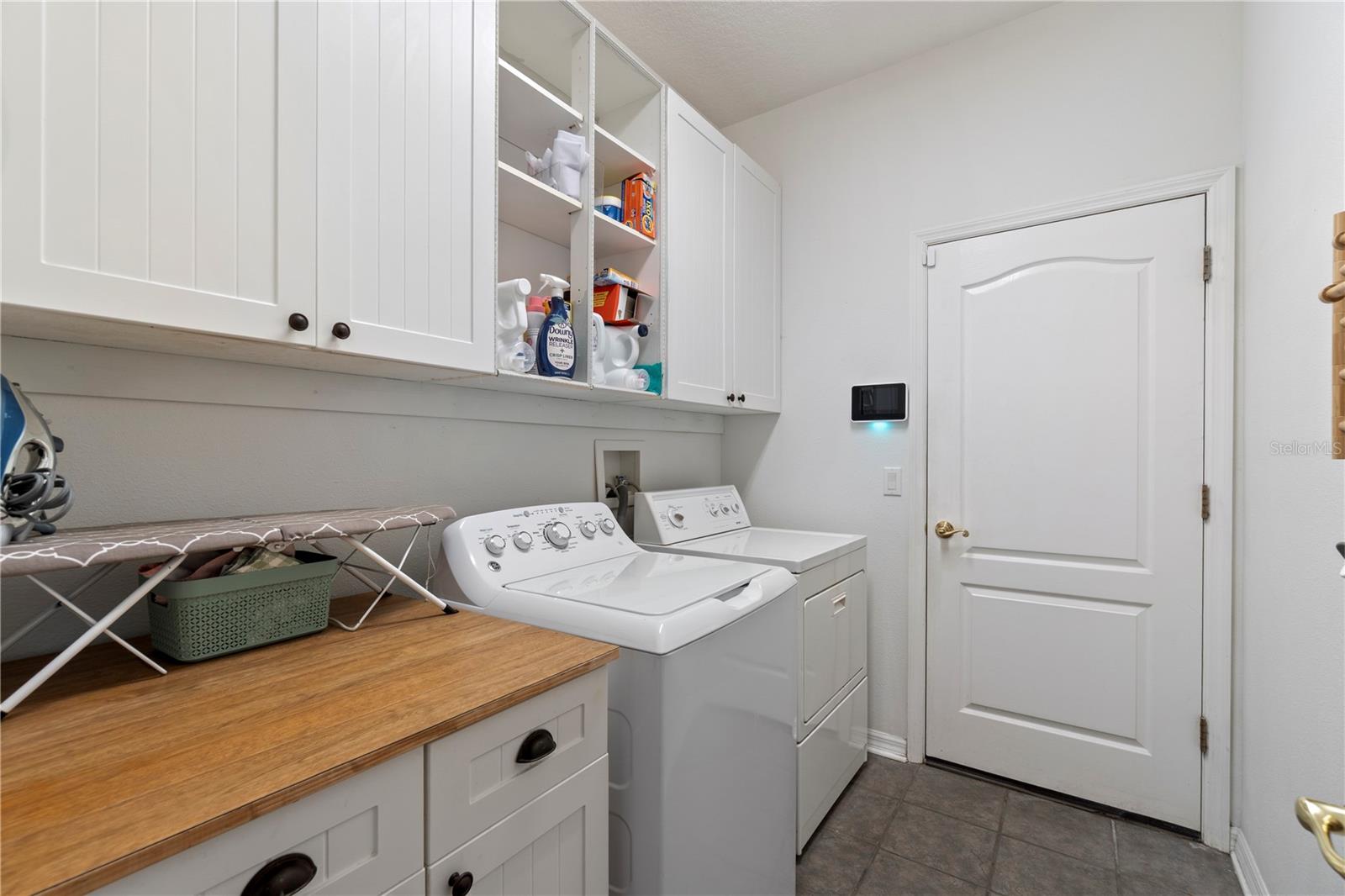 LAKES WINDERMERE PH 01 49 108 - Residential