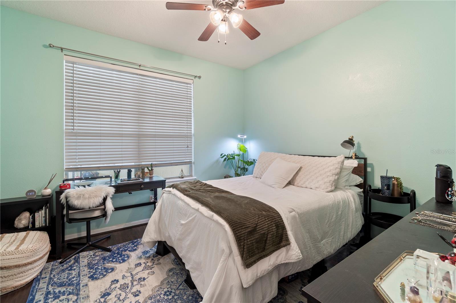 LAKES WINDERMERE PH 01 49 108 - Residential