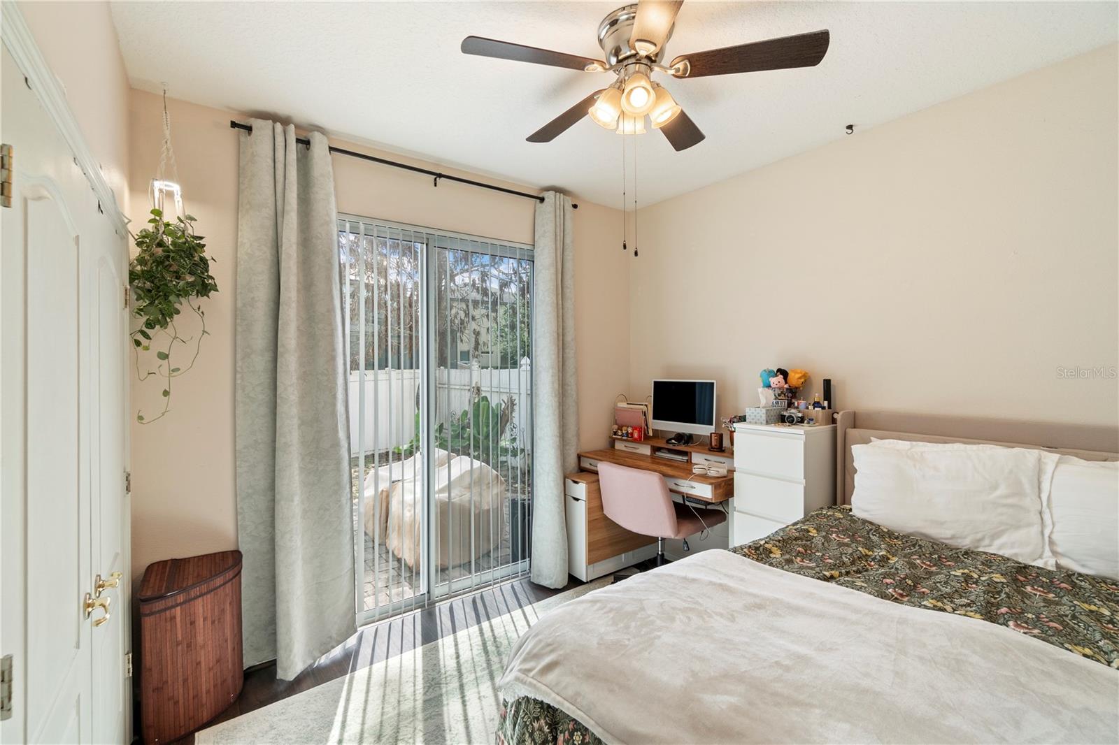 LAKES WINDERMERE PH 01 49 108 - Residential