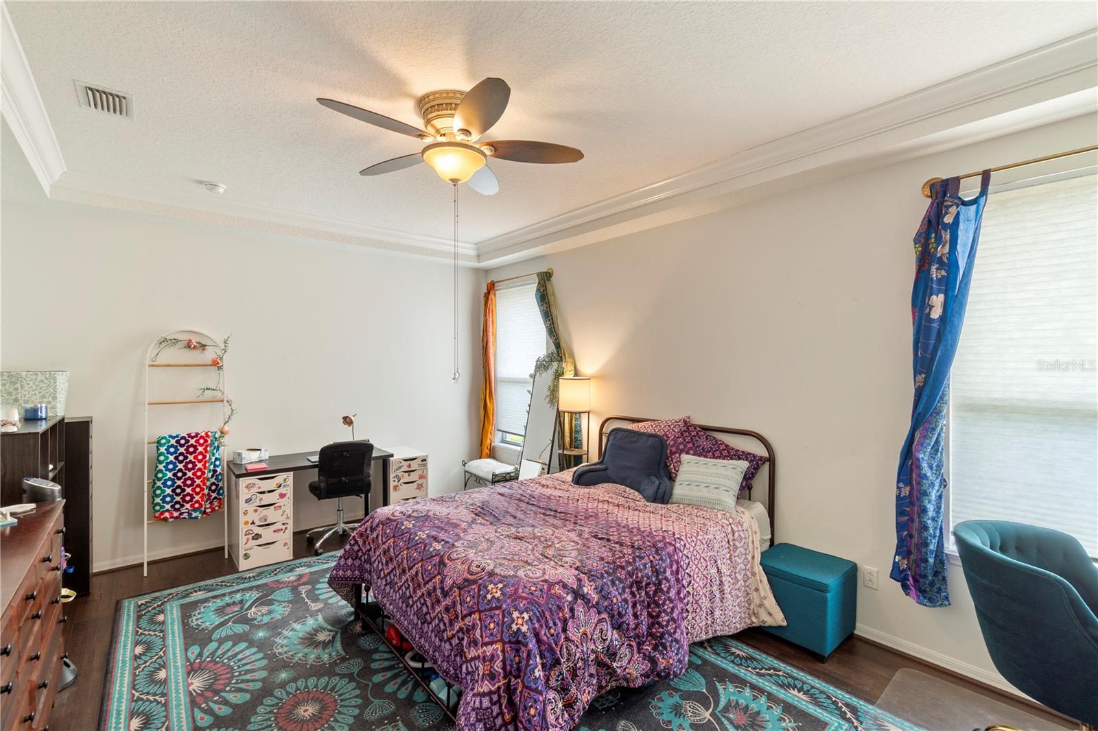 LAKES WINDERMERE PH 01 49 108 - Residential