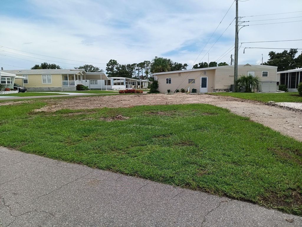 Venice Island Homes & Condos for Sale 64 Photo of 825 Carefree, Venice, FL 34285 (MLS # N6137421)