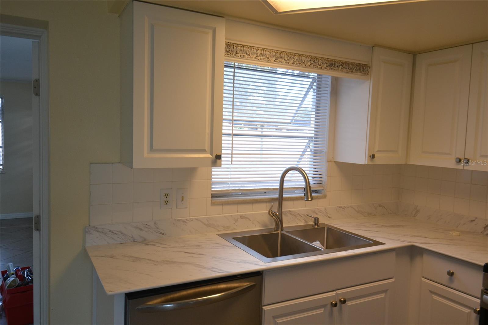 HOLIDAY LAKE ESTATES - Residential Lease