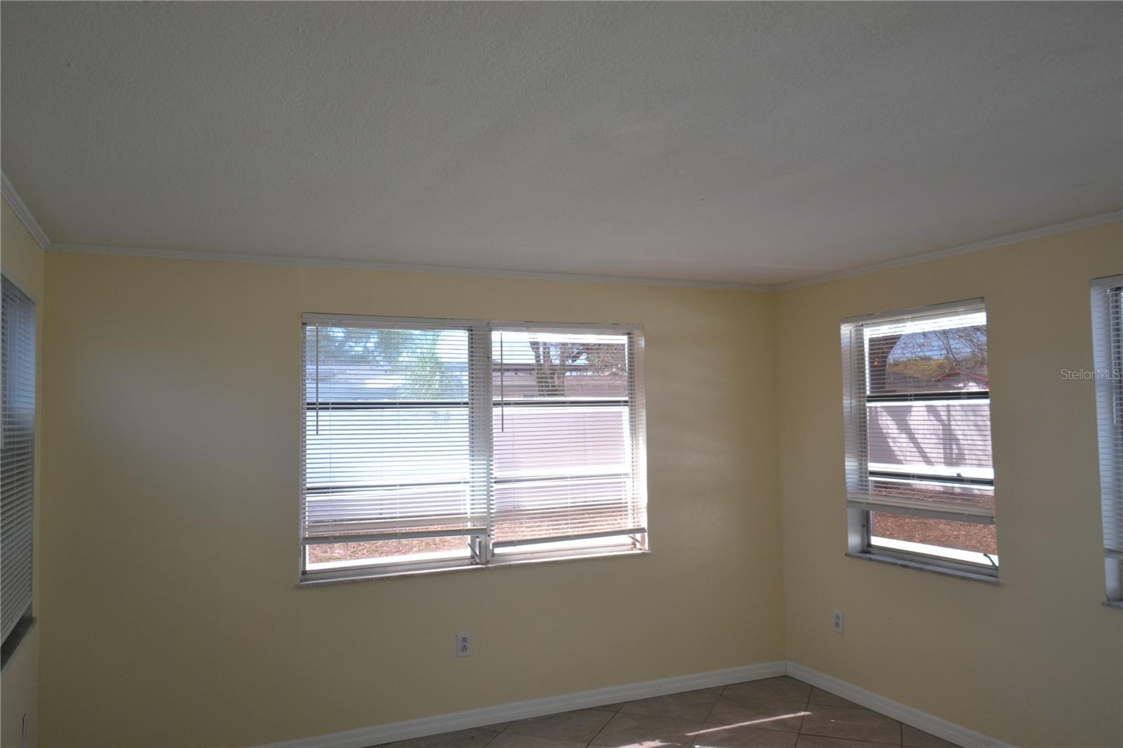 HOLIDAY LAKE ESTATES - Residential Lease