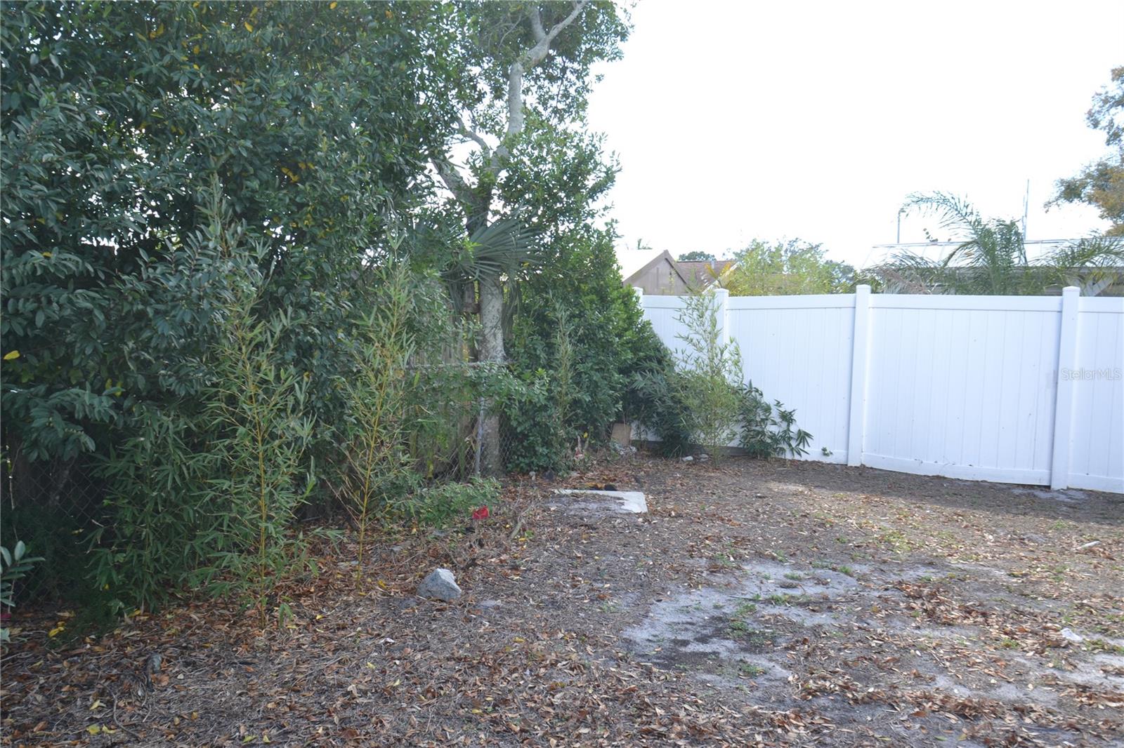 HOLIDAY LAKE ESTATES - Residential Lease